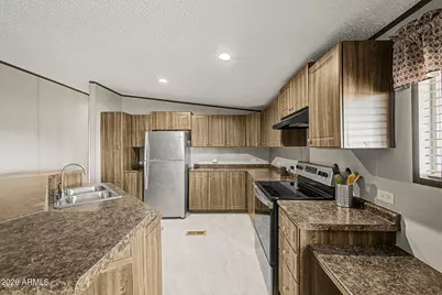 28805 N 213th Avenue, Wittmann, AZ 85361 - Photo 7
