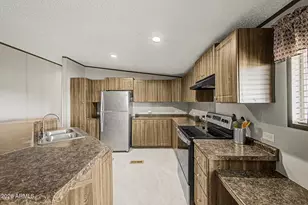 28805 N 213th Ave, Wittmann, AZ 85361 - Photo 7