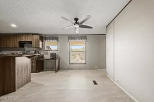 28805 N 213th Ave, Wittmann, AZ 85361 - Photo 9