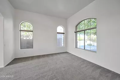 4633 E Robin Lane, Phoenix, AZ 85050 - Photo 3