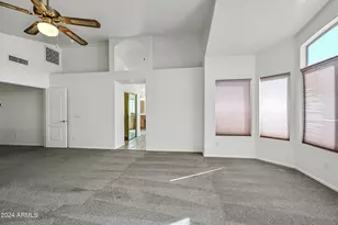 4633 E Robin Ln, Phoenix, AZ 85050 - Photo 19
