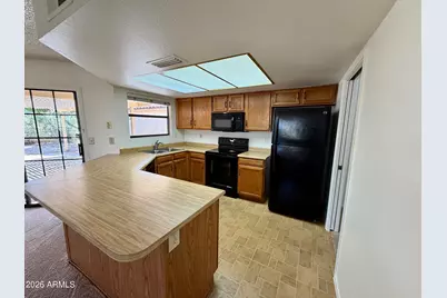 12282 S Shoshoni Drive, Phoenix, AZ 85044 - Photo 5