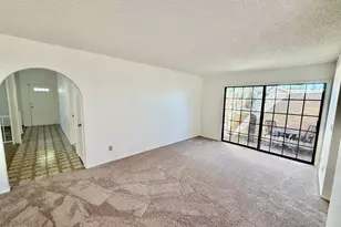12282 S Shoshoni Dr, Phoenix, AZ 85044 - Photo 9