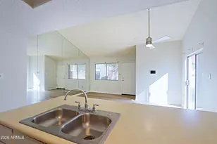 3205 W Loma Ln, Phoenix, AZ 85051 - Photo 7