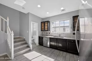 2015 N 77th Ln, Phoenix, AZ 85035 - Photo 11
