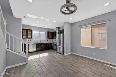 2015 N 77th Lane, Phoenix, AZ 85035 - Photo 3