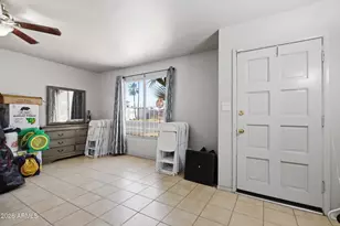 3224 W Echo Ln, Phoenix, AZ 85051 - Photo 17