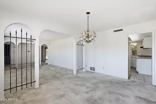 2040 E State Ave, Phoenix, AZ 85020 - Photo 11