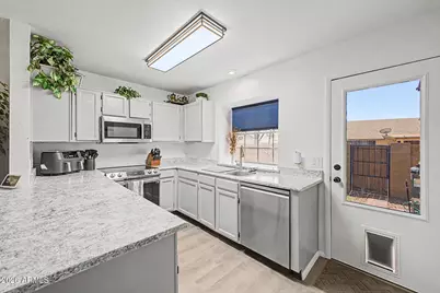 8111 W Wacker Road #32, Peoria, AZ 85381 - Photo 9