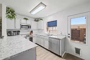 8111 W Wacker Rd, Peoria, AZ 85381 - Photo 9