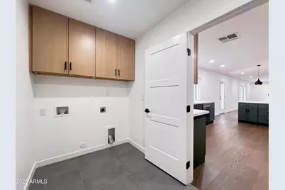 6407 E Wilshire Drive, Scottsdale, AZ 85257 - Photo 11