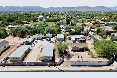 945 W Corona Avenue, Phoenix, AZ 85041 - Photo 7