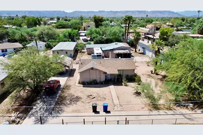 945 W Corona Avenue, Phoenix, AZ 85041 - Photo 27