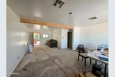 945 W Corona Avenue, Phoenix, AZ 85041 - Photo 35