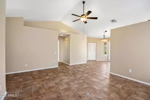 3411 W Irma Ln, Phoenix, AZ 85027 - Photo 7