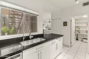 11333 N 92nd St, Scottsdale, AZ 85260 - Photo 5