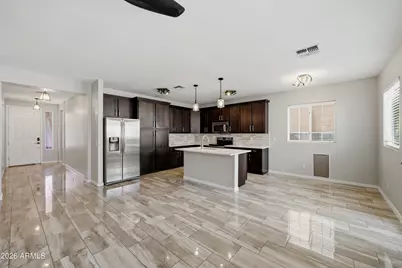 7505 S 27th Way, Phoenix, AZ 85042 - Photo 9