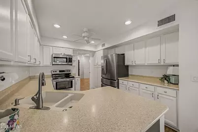 10099 E San Salvador Drive, Scottsdale, AZ 85258 - Photo 15