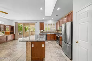 15573 W Las Verdes Way, Surprise, AZ 85374 - Photo 11