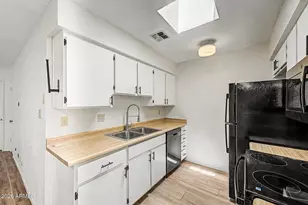 20236 N 6th Dr, Phoenix, AZ 85027 - Photo 11