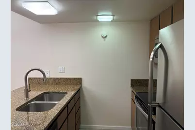 3033 E Devonshire Avenue #2017, Phoenix, AZ 85016 - Photo 9