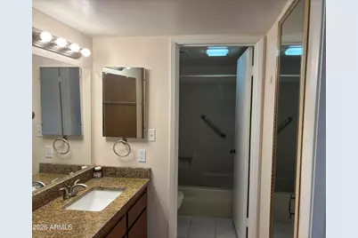 3033 E Devonshire Avenue #2017, Phoenix, AZ 85016 - Photo 11