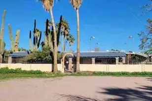 8712 E Main St, Mesa, AZ 85207 - Photo 1