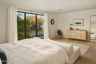 4035 E McDonald Drive, Phoenix, AZ 85018 - Photo 5