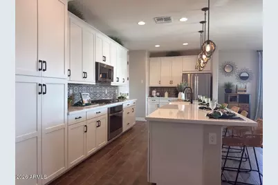 39995 W Wolf Drive, Maricopa, AZ 85138 - Photo 5