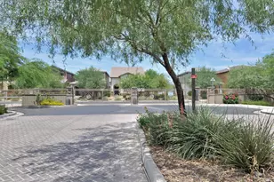 4351 E Selena Dr, Phoenix, AZ 85050 - Photo 3