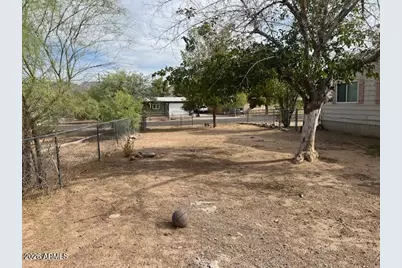 20519 E Emerald Drive, Black Canyon City, AZ 85324 - Photo 29