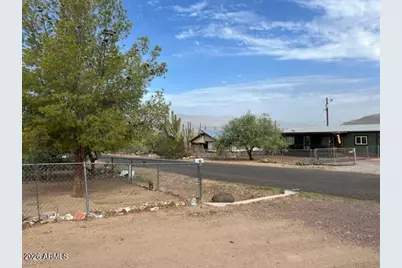 20519 E Emerald Drive, Black Canyon City, AZ 85324 - Photo 7
