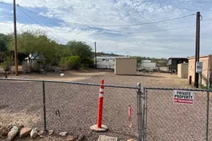20519 E Emerald Dr, Black Canyon City, AZ 85324 - Photo 23