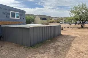 20519 E Emerald Dr, Black Canyon City, AZ 85324 - Photo 15