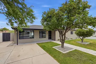 7715 E Verde Ln, Scottsdale, AZ 85251 - Photo 3