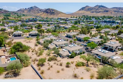 842 E Roberts Road #-, Phoenix, AZ 85022 - Photo 13