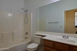 2340 W Dusty Wren Dr, Phoenix, AZ 85085 - Photo 7