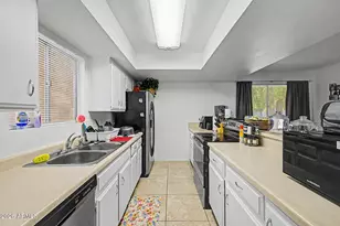 8847 North 8th St, Phoenix, AZ 85020 - Photo 9