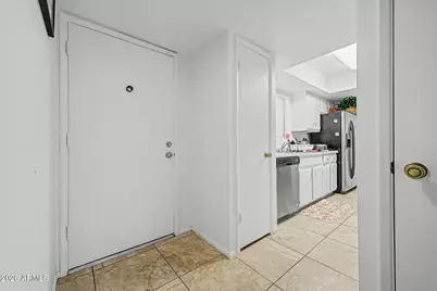 8847 N 8th Street #101, Phoenix, AZ 85020 - Photo 3
