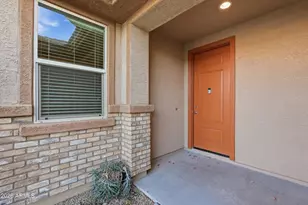 15869 W Mauna Loa Ln, Surprise, AZ 85379 - Photo 9