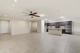 15869 W Mauna Loa Ln, Surprise, AZ 85379 - Photo 11