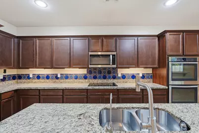 15869 W Mauna Loa Lane, Surprise, AZ 85379 - Photo 19