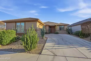 15869 W Mauna Loa Ln, Surprise, AZ 85379 - Photo 7