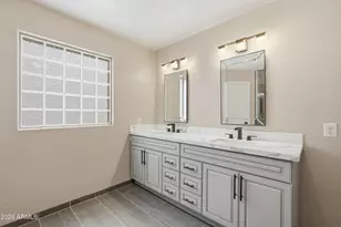 2003 E Mariposa Grande Ave, Phoenix, AZ 85024 - Photo 29