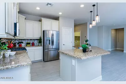 18131 W Redwood Lane, Goodyear, AZ 85338 - Photo 49