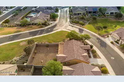 18131 W Redwood Lane, Goodyear, AZ 85338 - Photo 13
