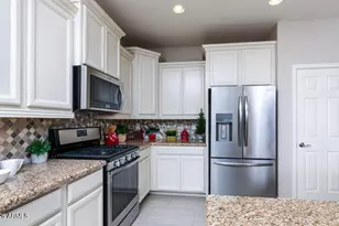 18131 W Redwood Ln, Goodyear, AZ 85338 - Photo 5