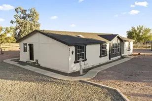 29111 N 225 Th Ave, Wittmann, AZ 85361 - Photo 9
