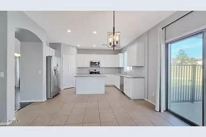 17282 W Elm Street, Surprise, AZ 85388 - Photo 5