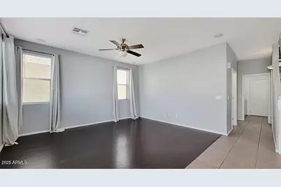 17282 W Elm Street, Surprise, AZ 85388 - Photo 9